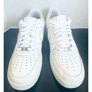 Nike Air Force 1 Low Triple White '07 Sneaker CW2288 111 Men's Size 9.5